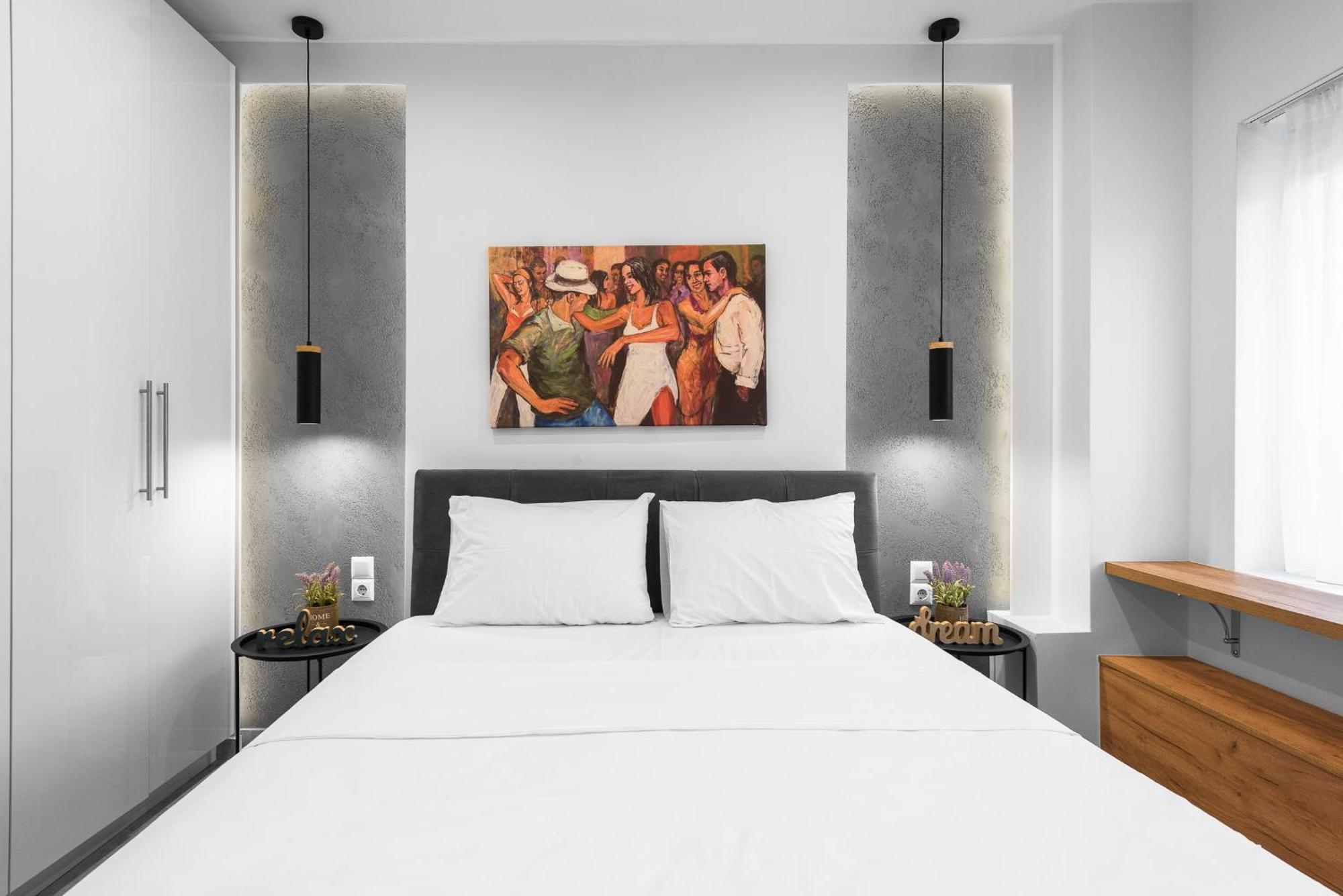 Wood N White, Nilie Hospitality Mgmt Apartment Солун Екстериор снимка